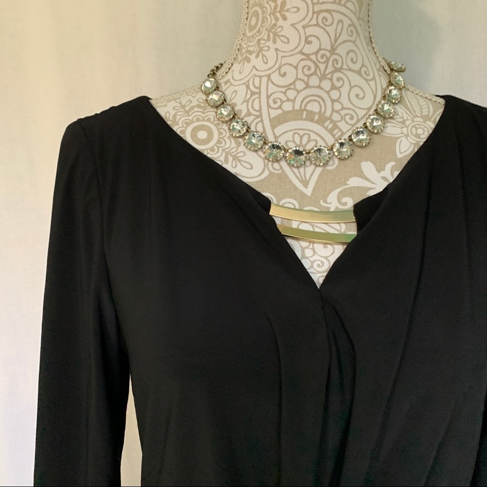 Vince Camuto / Black Cinch Waist Long Sleeve Dress - Picture 2 of 8